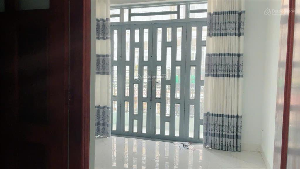 Bán nhanh nhà 3 tầng kdc hoàng hoa long hậu, cần giuộc tây ninh