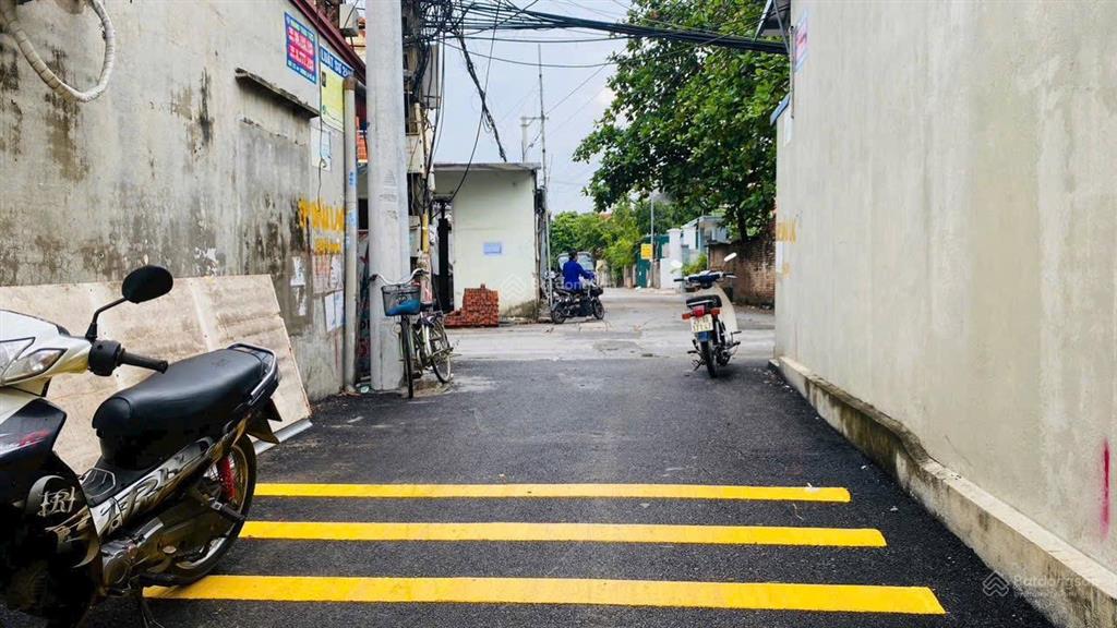 Chính chủ cần bán gấp 120 m2, giáp vành đai 4 và kcn sạch