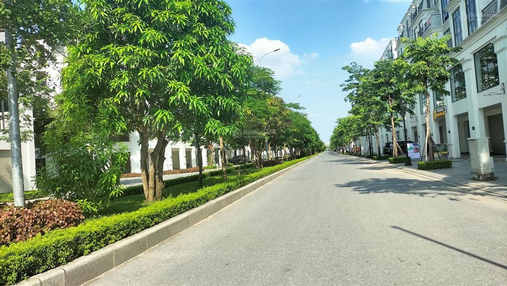 Căn góc đường 30m, kinh doanh nhộn nhịp, liền kề hinode royal park, hoài đức, 200m2