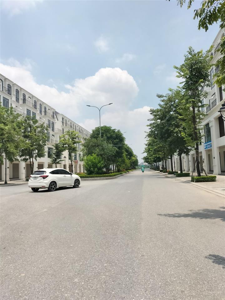 Căn góc đường 30m, kinh doanh nhộn nhịp, liền kề hinode royal park, hoài đức, 200m2