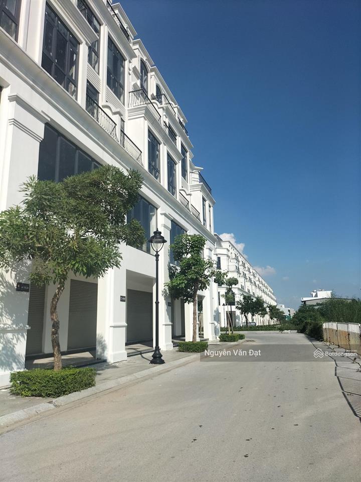 Gấp! giá tốt chỉ 14,x tỷ, liền kề hinode royal park, hoài đức, đường 12m