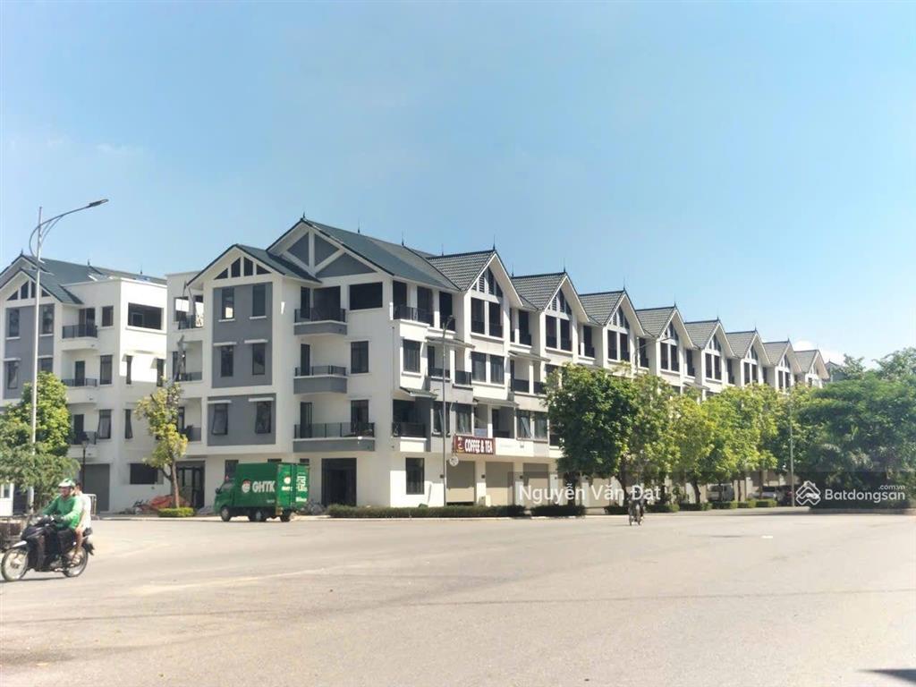 Gấp! căn ngộp cắt lỗ, đường 30m, chỉ hơn 13 tỷ, kinh doanh, hinode royal park, hoài đức