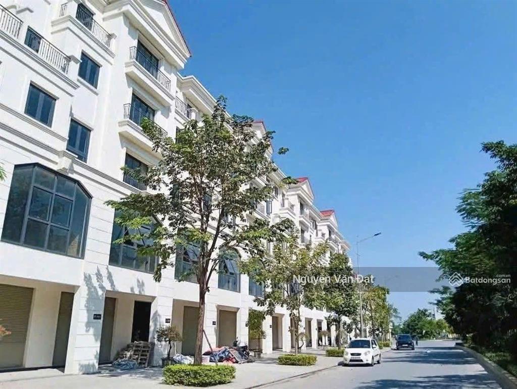 Gấp! căn ngộp cắt lỗ, đường 30m, chỉ hơn 13 tỷ, kinh doanh, hinode royal park, hoài đức