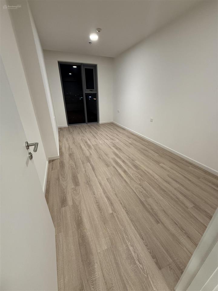Bán căn 2pn 2wc 83m2 giá 5,8 tỷ view landmark 81 ngắm pháo hoa