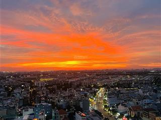 Bán căn 2pn 2wc 83m2 giá 5,8 tỷ view landmark 81 ngắm pháo hoa