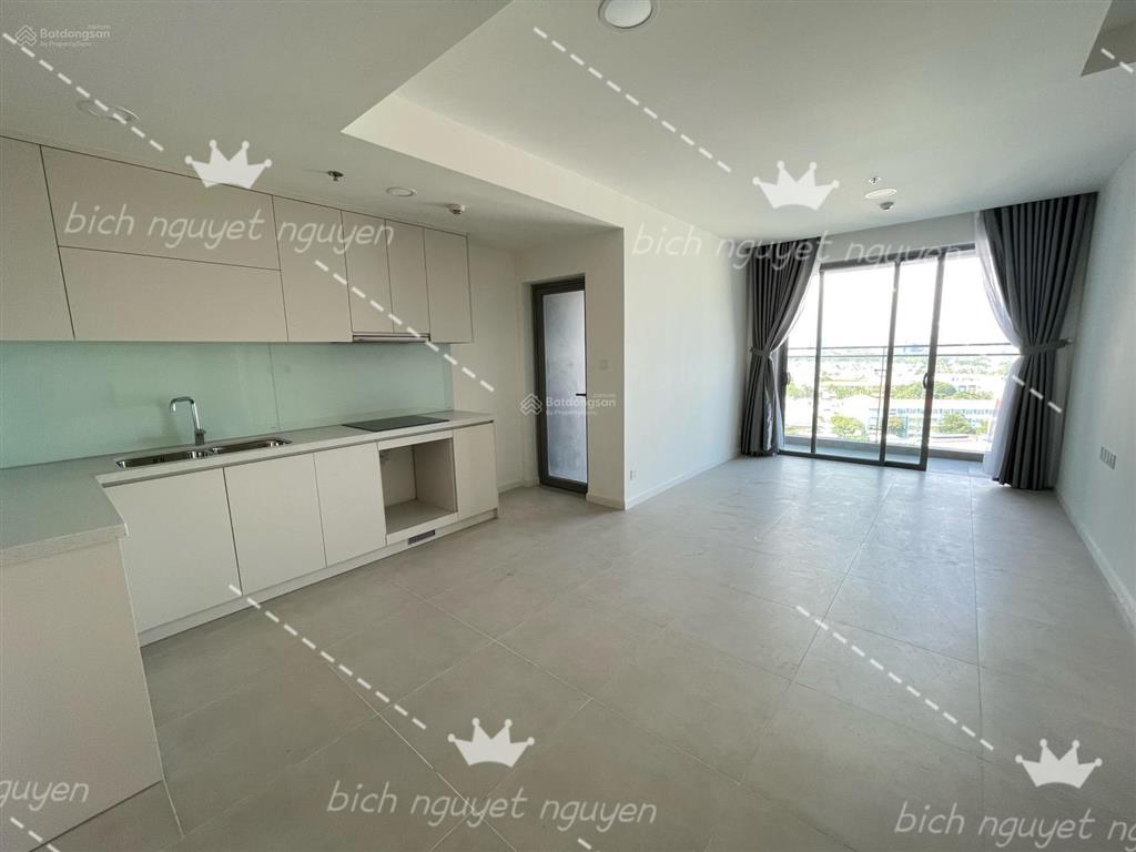 Hot 13tr cho thuê căn 2pn 83m2 full ntcb, tầng trung view hồ bơi siêu mát mẻ