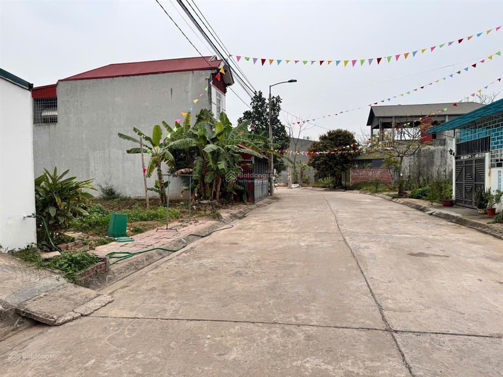 Bán đất ở sổ đỏ trao tay diện tích 99.6m²
