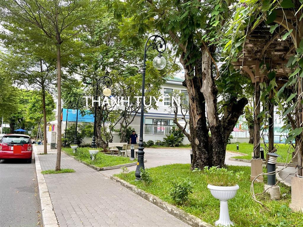 Bán nhà phố gần siêu thị emart, trường việt úc, cityland garden hills. thanh tuyền