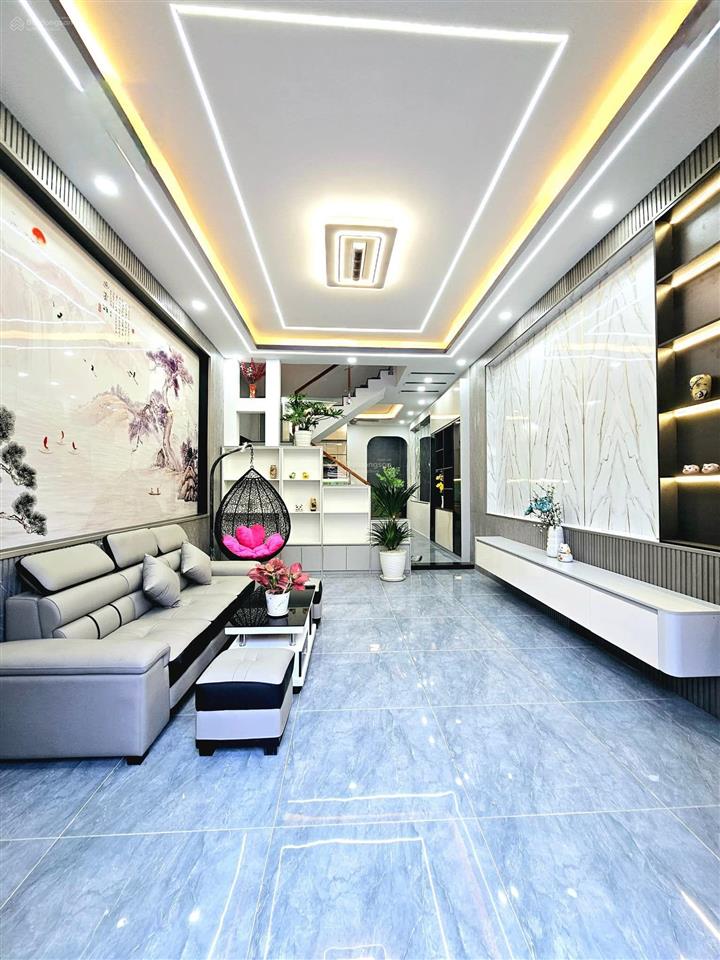 Bán nhà 1 trệt 2 lầu dĩ an bình dương dt 90m2, tc full giá 6 tỷ.  0906 309 ***