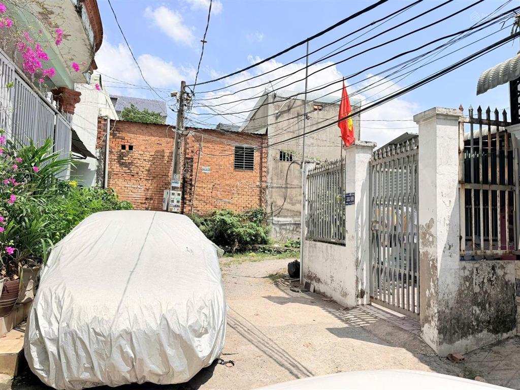 Bán nhà gần làng đh p bình an dĩ an bd dt 87,2m2 ngang 4x21 tc 60m2 2pn giá 3tỷ950,  0906 309 ***
