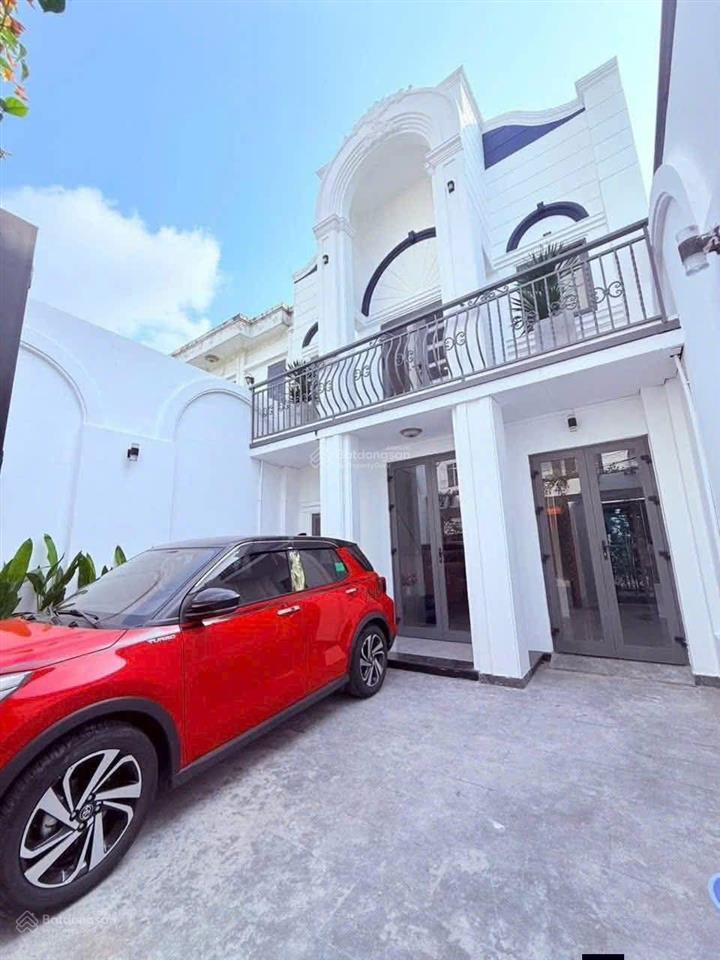 Bán nhà mặt tiền thích hợp vừa ở vừa kinh doanh sát vách tphcm cũ, dt 117m giá 7ty4  0906 309 ***