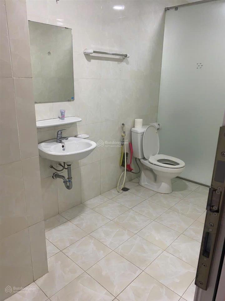 Cho thuê căn hộ chung cư học viện quốc phòng. 136m2. 3pn. full đồ 15 tr/th.  0969 760 ***