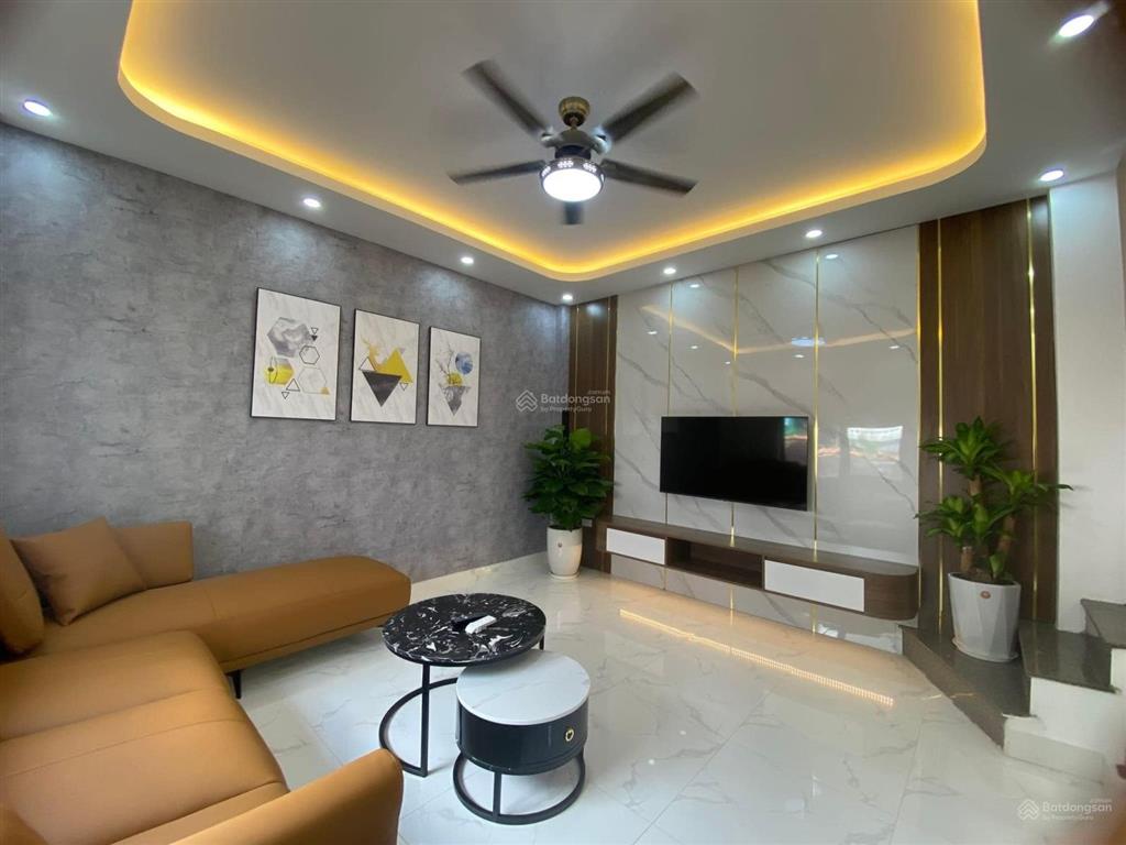 Cho thuê nhà nguyên căn xuân đỉnh. vào ở ngay