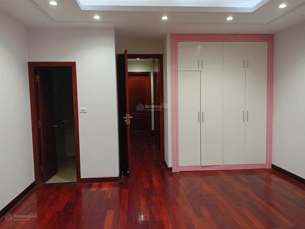 Cho thuê nhà liền kề tây hồ  100m x 5 tầng | thang máy | cách hồ tây 200m