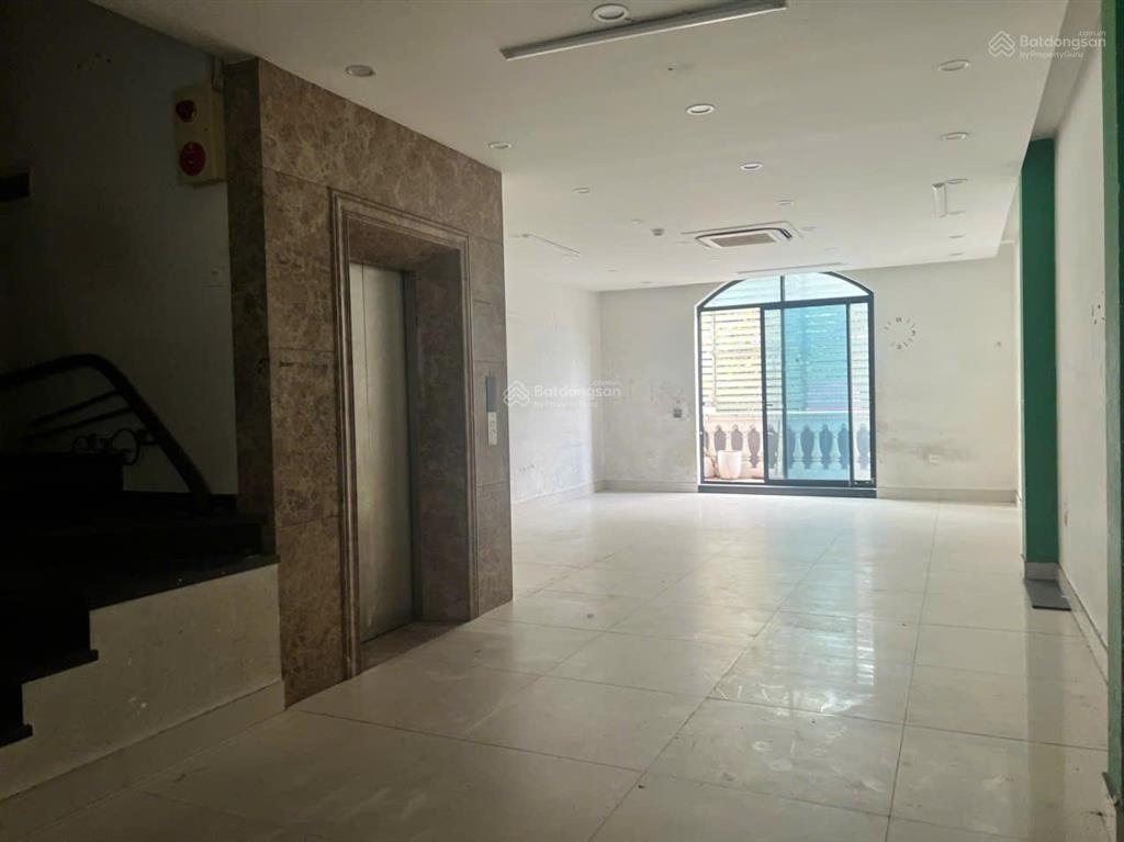 Cho thuê tòa nhà mặt phố tôn thất thuyết  122m x 6 tầng  0966 977 ***