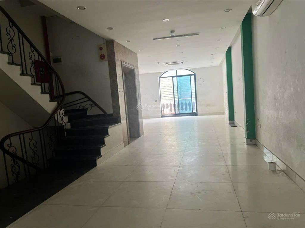 Cho thuê tòa nhà mặt phố tôn thất thuyết  122m x 6 tầng  0966 977 ***