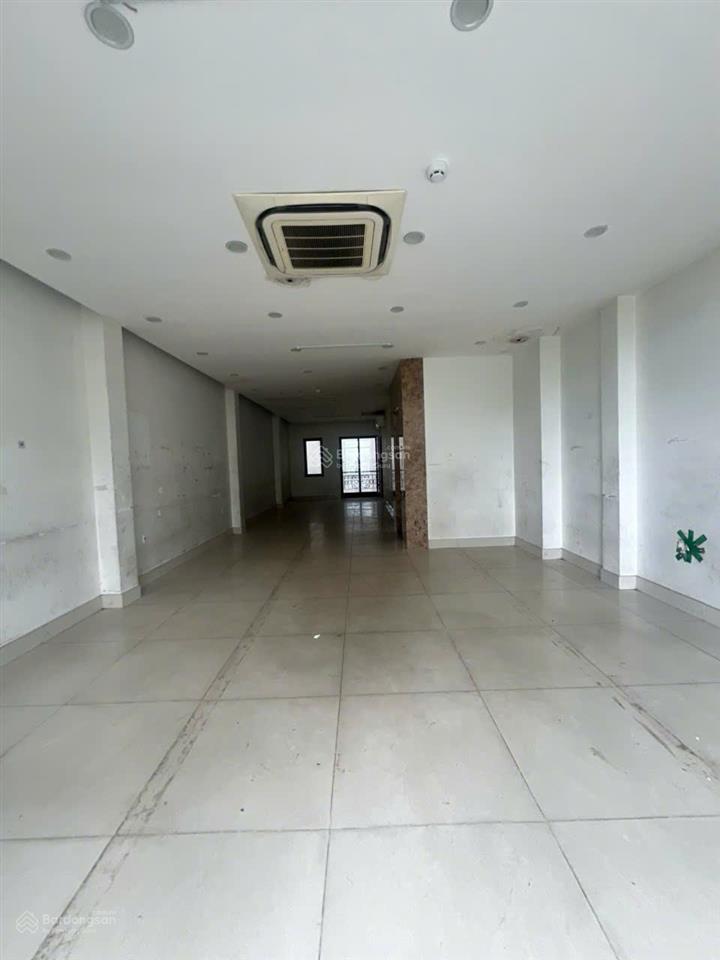 Cho thuê tòa nhà mặt phố tôn thất thuyết  122m x 6 tầng  0966 977 ***