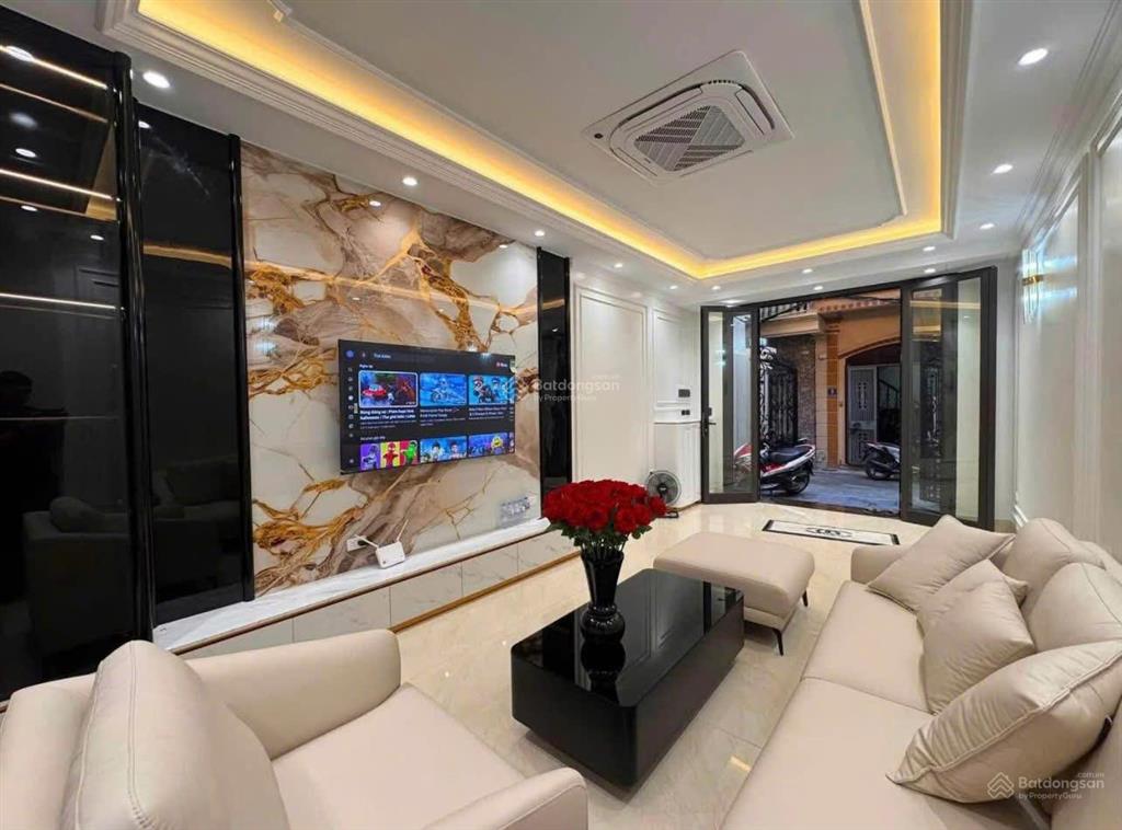 Phú thượng hàng xóm ciputra lô góc 4 tầng cực đẹp.  0966 977 ***
