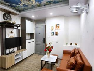 Bán căn hộ chung cư đường Hoàng Đạo Thành Thanh Xuân, 2 ngủ đẹp full nội thất, ô tô tránh