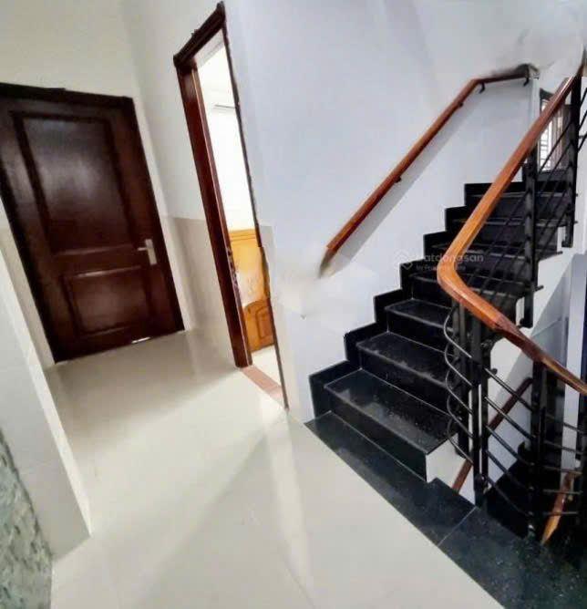 CHO THUÊ NHÀ NGUYÊN CĂN PHỐ GIẢNG VÕ, BA ĐÌNH, NHÀ ĐẸP 5 NGỦ