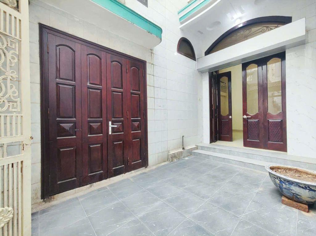 CHO THUÊ NHÀ NGUYÊN CĂN PHỐ HÀO NAM, ĐỐNG ĐA, GẦN PHỐ, NGÕ RỘNG, 4 NGỦ