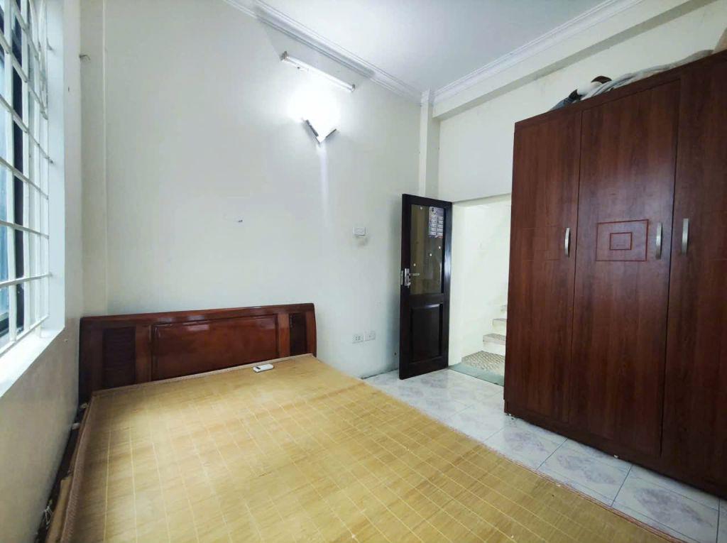 CHO THUÊ NHÀ NGUYÊN CĂN PHỐ HÀO NAM, ĐỐNG ĐA, GẦN PHỐ, NGÕ RỘNG, 4 NGỦ
