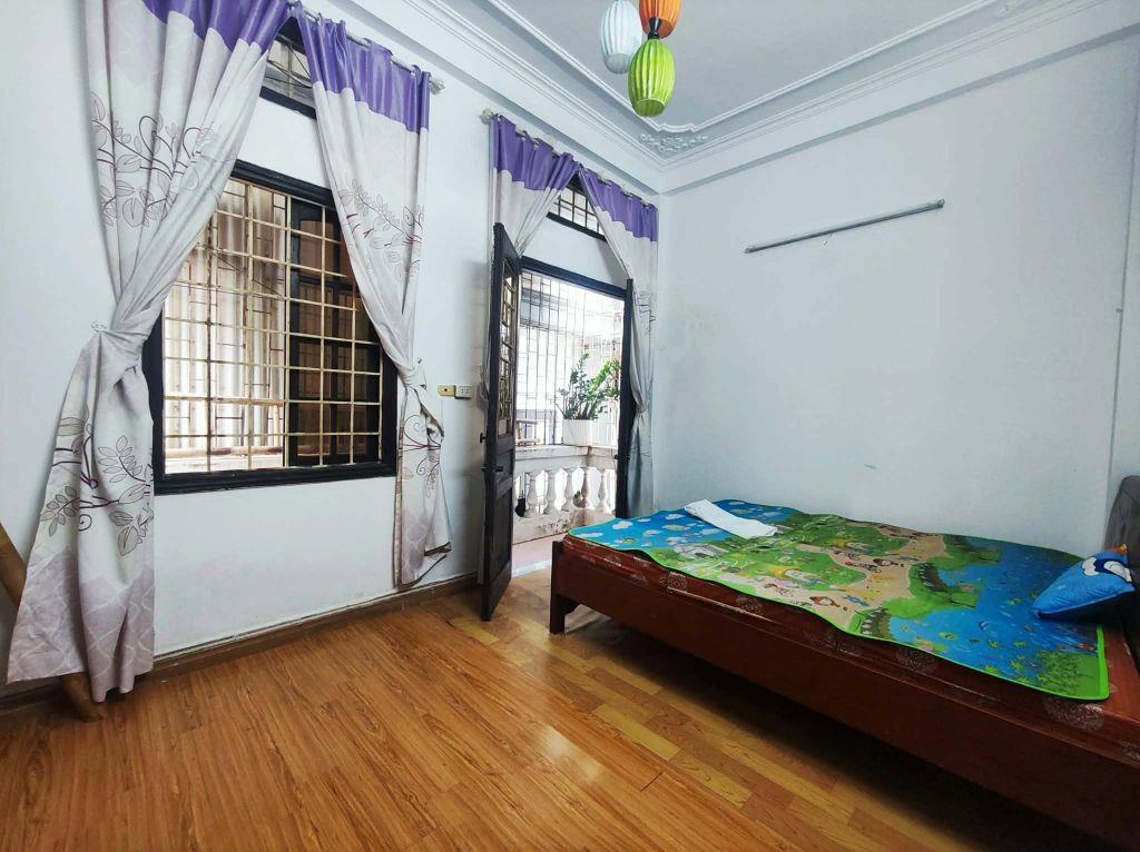CHO THUÊ NHÀ NGUYÊN CĂN GẦN 290 KIM MÃ, BA ĐÌNH, 3 NGỦ - 8TR