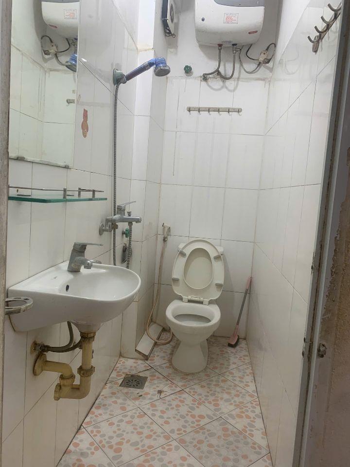 CHO THUÊ NHÀ RIÊNG PHỐ TÔN ĐỨC THẮNG, ĐỐNG ĐA, 3 NGỦ KHÉP KÍN -10.5 TR