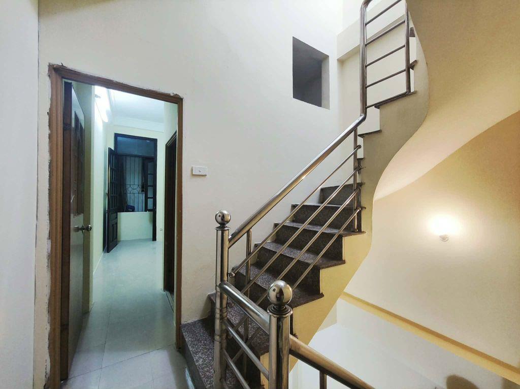 CHO THUÊ NHÀ RIÊNG PHỐ VĂN CAO, BA ĐÌNH, 15M Ô TÔ, 4 TẦNG -  9TR