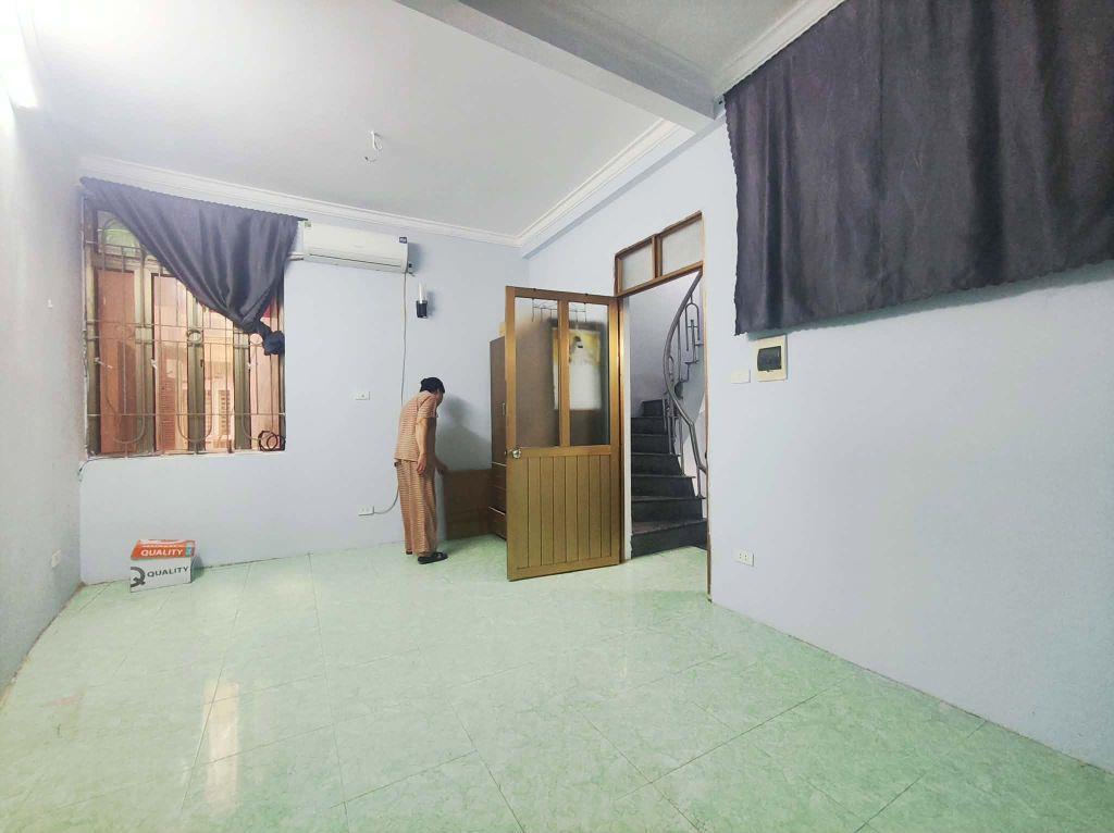 CHO THUÊ NHÀ NGUYÊN CĂN ĐÀO TẤN, BA ĐÌNH, GẦN PHỐ, 6 TR