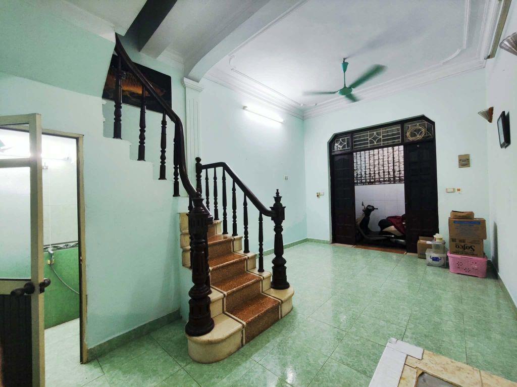 CHO THUÊ NHÀ NGÕ 189 ĐƯỜNG HOÀNG HOA THÁM, BA ĐÌNH, GẦN Ô TÔ, 2 NGỦ - 7TR