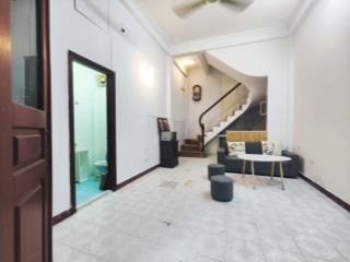 CHO THUÊ NHÀ GẦN 173 HOÀNG HOA THÁM, BA ĐÌNH, FULL ĐỒ, GẦN PHỐ, SÂN RỘNG TRƯỚC NHÀ 