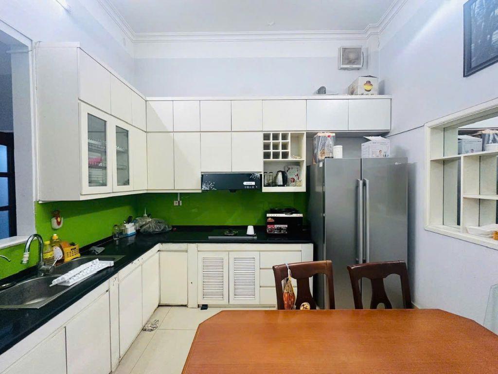CHO THUÊ NHÀ PHỐ LƯƠNG ĐỊNH CỦA, ĐỐNG ĐA, NHÀ ĐẸP 4 NGỦ SẴN NỘI THẤT
