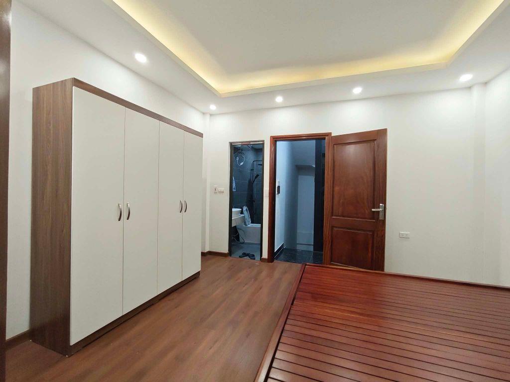 CHO THUÊ NHÀ 7.2HA VĨNH PHÚC, BA ĐÌNH, NHÀ MỚI, THANG MÁY, GẦN Ô TÔ