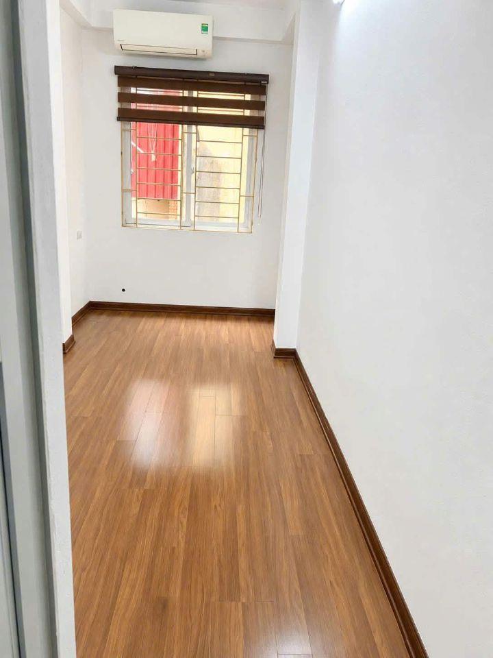 CHO THUÊ NHÀ ĐƯỜNG NGUYỄN LƯƠNG BẰNG, ĐỐNG ĐA, NHÀ ĐẸP 2 NGỦ - 7 TRIỆU