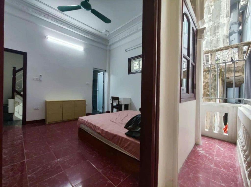 CHO THUÊ NHÀ NGUYÊN CĂN NGÕ 290 KIM MÃ, BA ĐÌNH, NHÀ ĐẸP Ở LUÔN