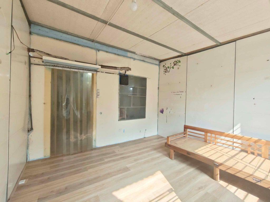 CHO THUÊ CĂN HỘ TẬP THỂ PHỐ LIỄU GIAI, BA ĐÌNH, Ô TÔ ĐỖ - 5TR