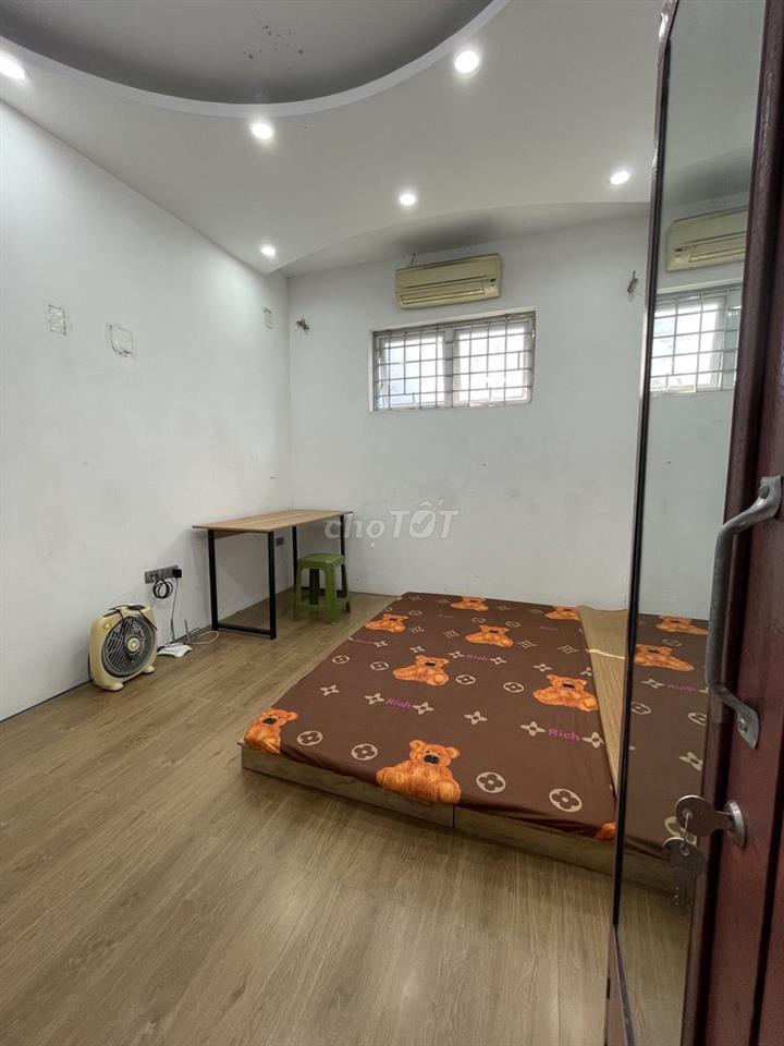 Phòng trọ nữ 2tr3 ngã tư Vọng - Trường Chinh 
