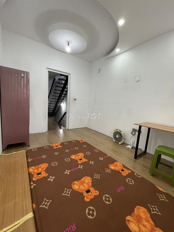 Phòng trọ nữ 2tr3 ngã tư Vọng - Trường Chinh 