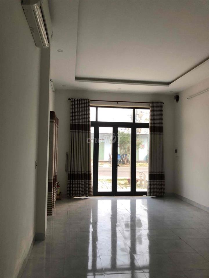 Nhà ở , mặt bằng kinh doanh