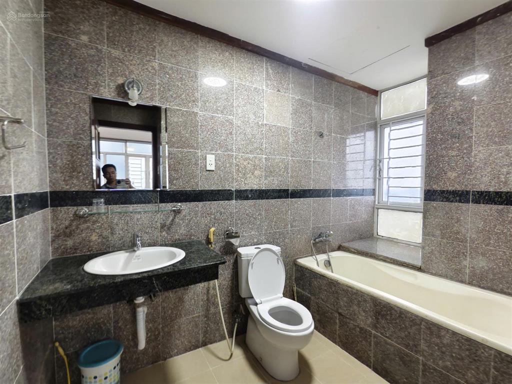 Cần bán chung cư hagl căn góc 3pn view hồ thoáng mát