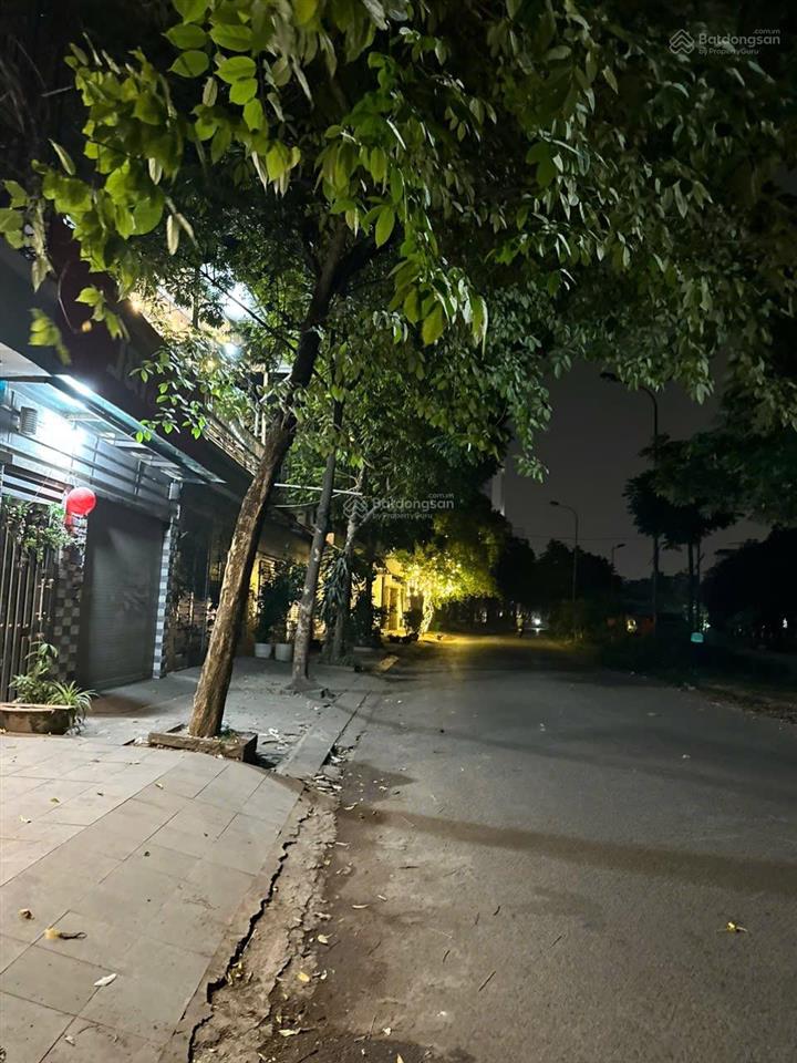 Biệt thự lô góc thang máy mặt phố quận hoàng mai dt 107 m 4 tầng 21 mặt tiền 37 tỷ 0964 519 ***