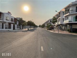 Nhà phố giá rẻ tại khu đô thị bàu xéo  tt. trảng bom, 90m2, giá 2 tỷ 800 triệu.  0934 828 ***