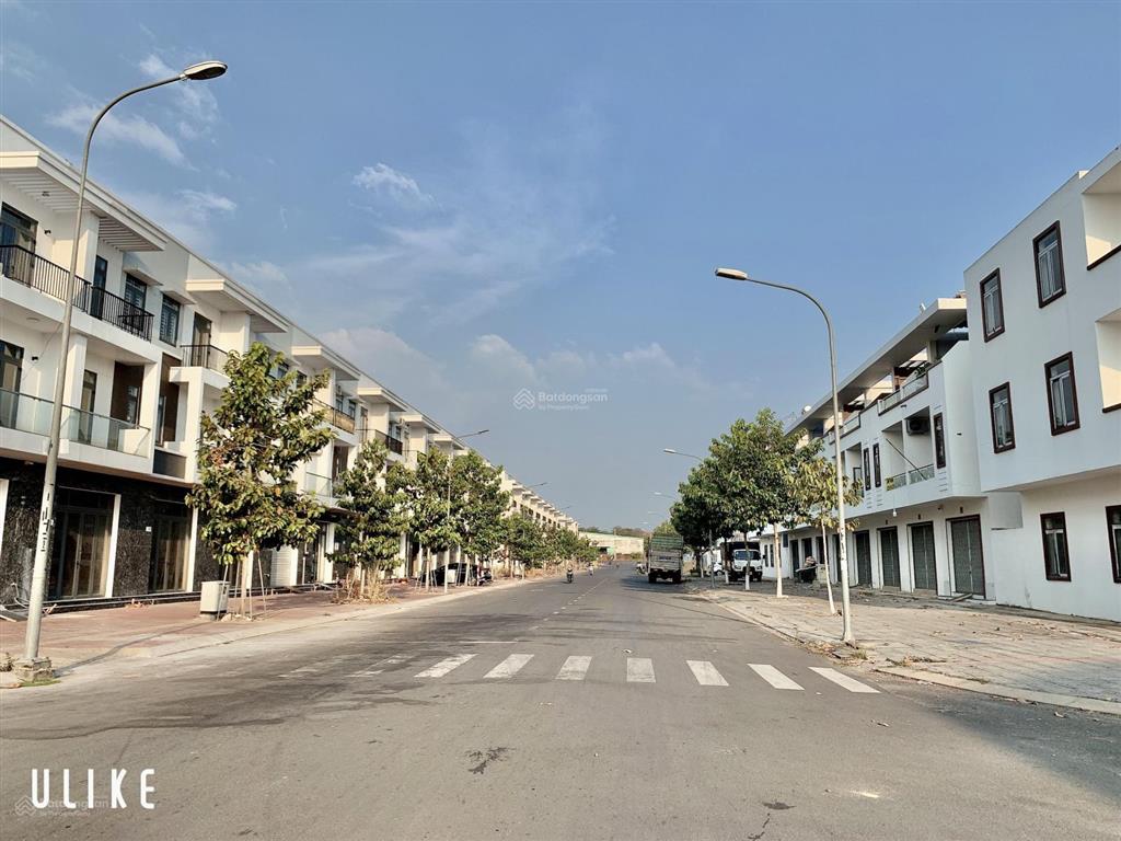 Nhà phố giá rẻ tại khu đô thị bàu xéo  tt. trảng bom, 90m2, giá 2 tỷ 450 triệu.  0934 828 ***