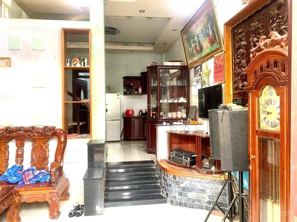 Nhà bán tại hẻm lê ngô cát, gần nhà thờ vinh đức, dt tổng 145.3m2, giá 3 tỷ  ***