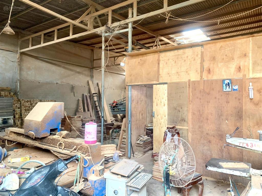 Đất bán tại hẻm lê ngô cát, gần nhà thờ vinh đức, diện tích 71.4m2, giá 1 tỷ 300.  0934 828 ***