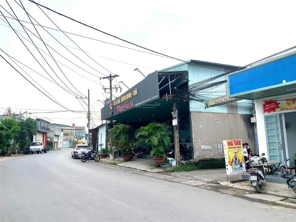 Đất bán tại hẻm lê ngô cát, gần nhà thờ vinh đức, diện tích 71.4m2, giá 1 tỷ 250.  0934 828 ***