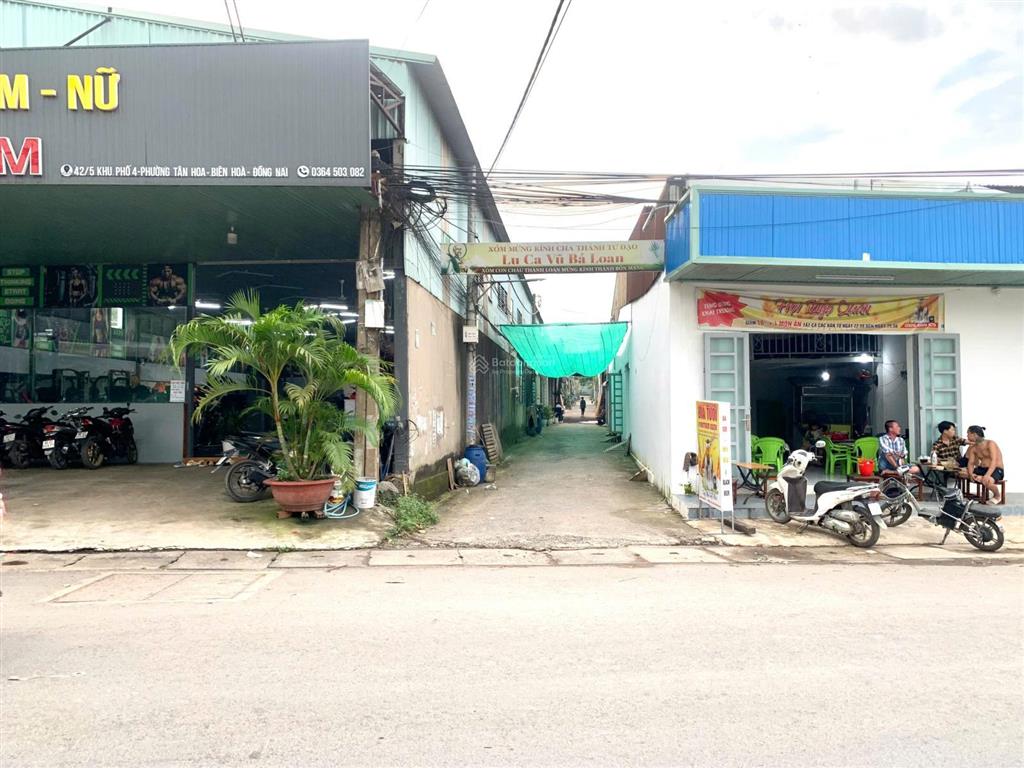 Đất bán tại hẻm lê ngô cát, gần nhà thờ vinh đức, diện tích 71.4m2, giá 1 tỷ 250.  0934 828 ***
