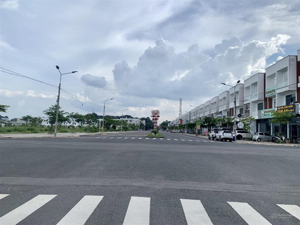 Đất ngộp tại khu đô thị trảng bom  thị trấn trảng bom, 100m2, giá 1 tỷ 050 triệu.  0934 828 ***