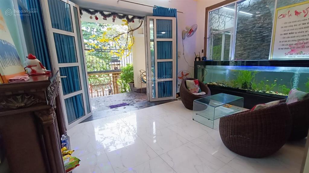 Văn phòng dt 25m² time làm việc 24/24 ngay khu biệt thự chu văn an, bình thạnh